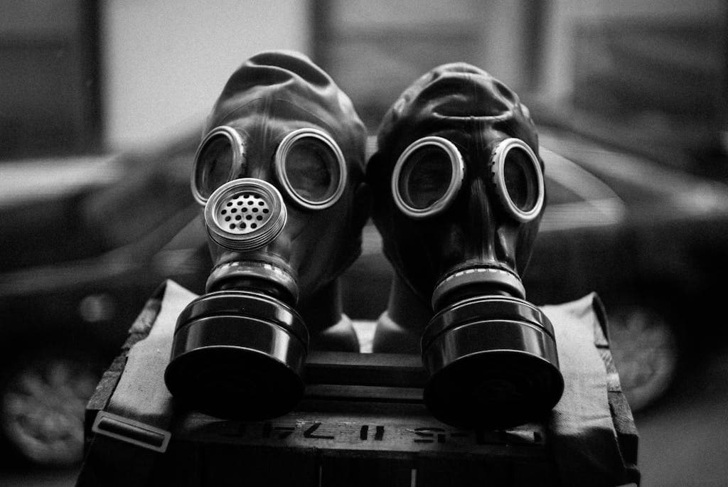 Rifiuti radioattivi: maschere antigas